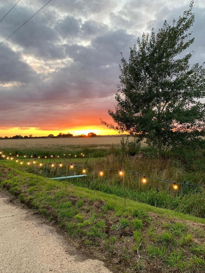 Fenland Retreats At Willow Grange Farm Cambridge  Exterior photo